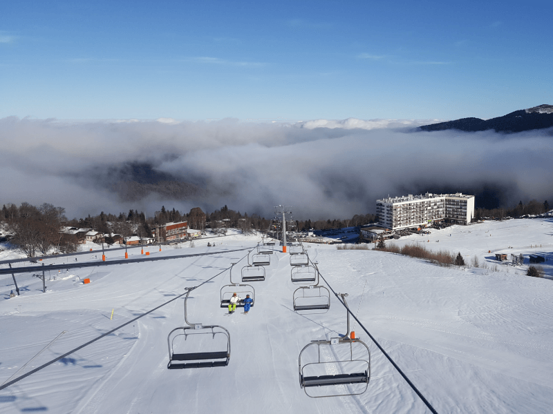 Activités hivernales à la station de ski Les mont d'olmes et location d'appartement